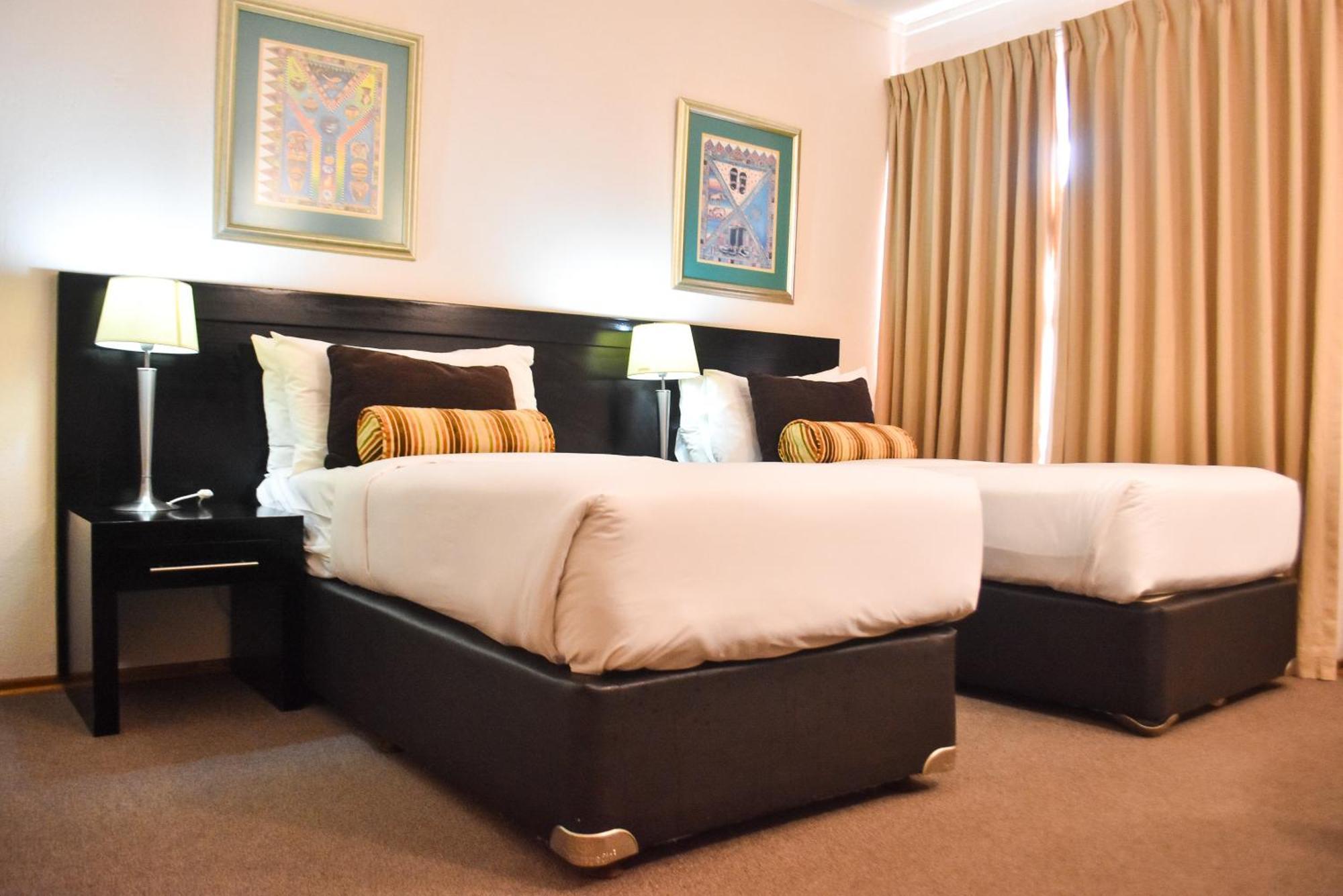 Selebi-Phikwe Cresta Bosele Hotel מראה חיצוני תמונה
